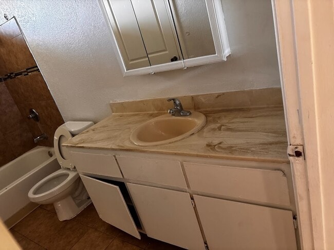 Photo - 1395 McQuesten Dr Unit C