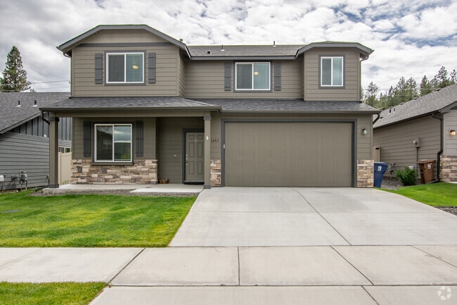 Building Photo - Beautiful 4 Bedroom 2.5 Bath River Run Home
