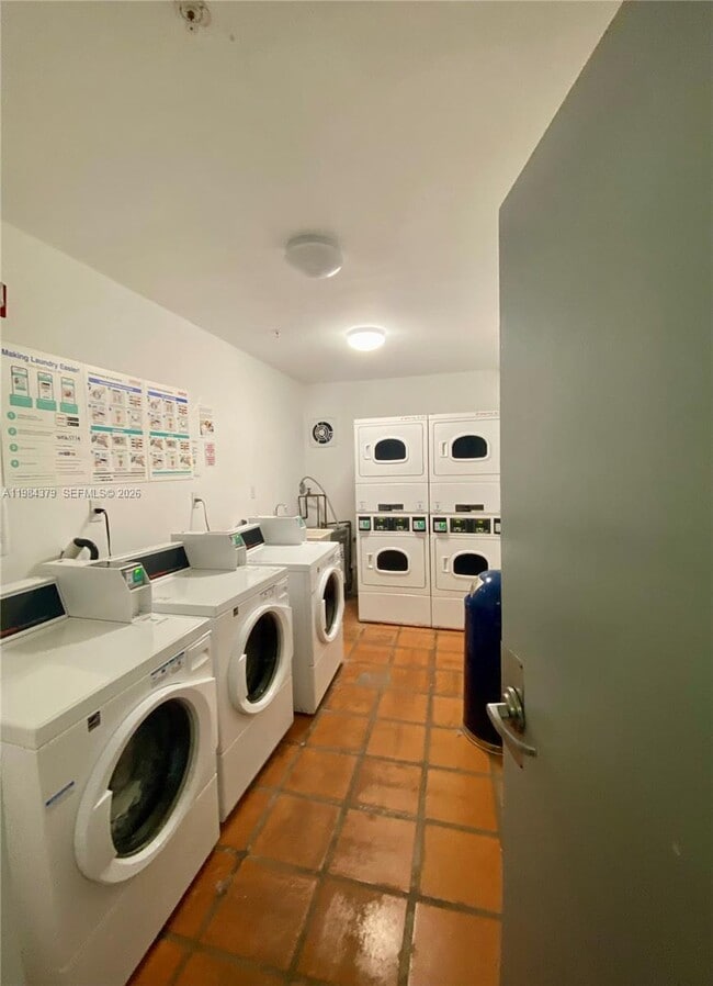 Photo - 1521 Lenox Ave. Unidad 106