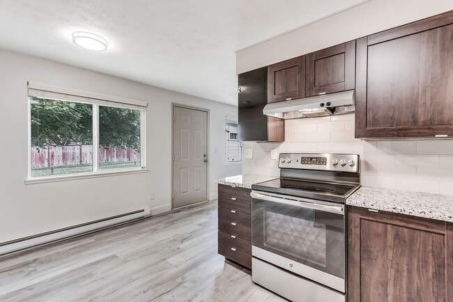 2024 E Cataldo Ave Unidad #3