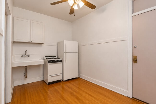 Photo - 3041 W George St Unit 3S