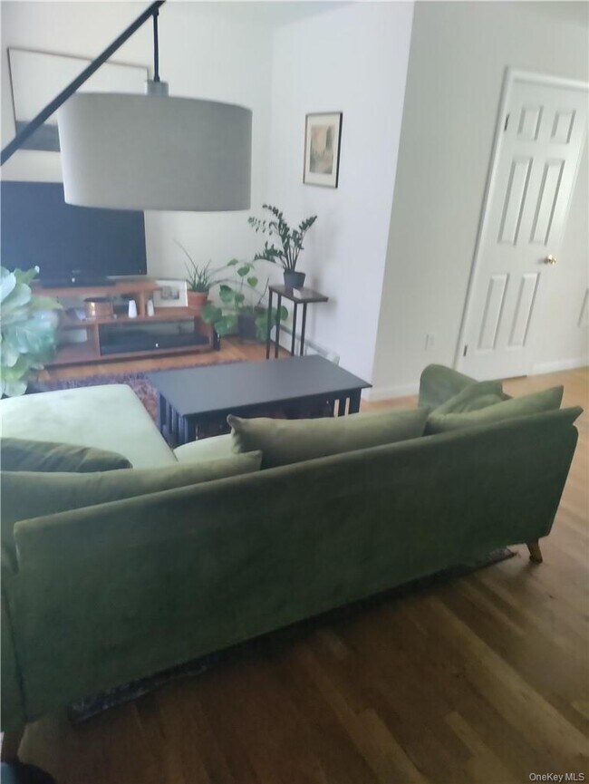 Photo - 110 S Broadway