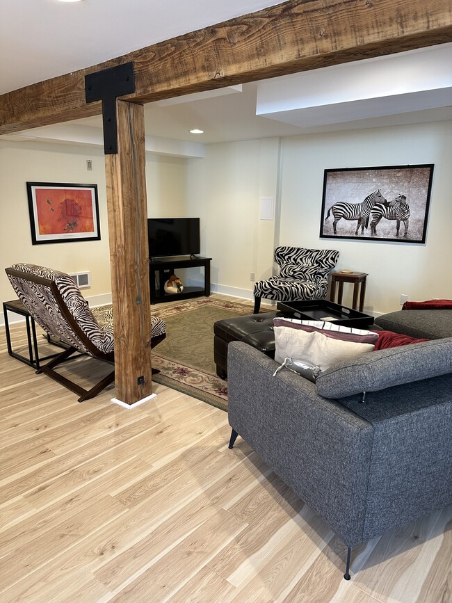 Photo - 11504 6th Ave NW