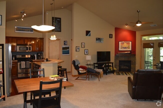 Building Photo - 8253 Mayo Dr Unit 306 Rental