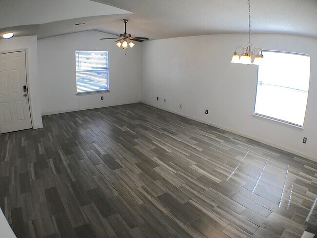 Photo - East El Paso 3bed/2bath Refrig A/C