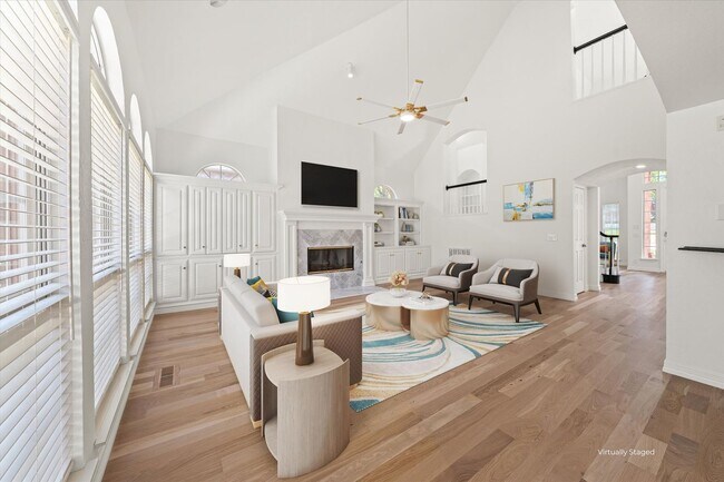 124 N Crosstimber Trail