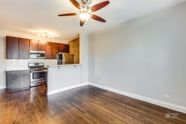 Photo - Ravenswood Manor - 2 Bed / 2 Bath - Heat Included - In-Unit Laundry - Dog Friendly Unit 4405-3