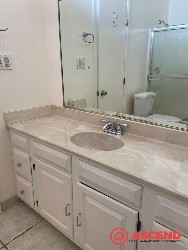 Photo - New Listing In Oildale!
