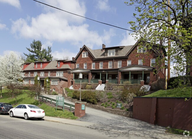 Photo - Walnut on Forbes