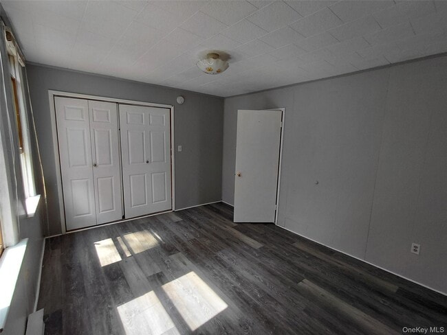 Building Photo - 76 Hoffman St Unit 1 Rental