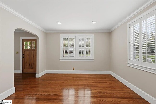 212 Briarcliff Dr