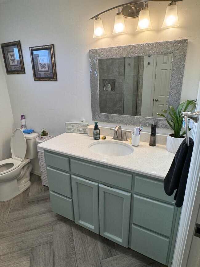 Photo - 732 Gold Beach Dr Unidad The Shack