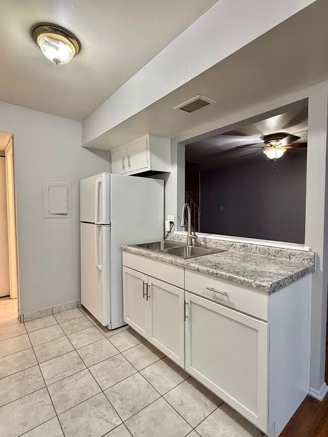 Photo - 329 David Ct Unit B