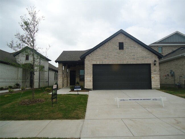 Building Photo - 501 Green Gables Dr