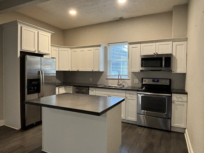 Photo - 229 S Summit St