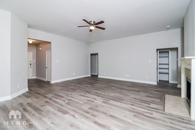 Photo - 105 Adams Dr