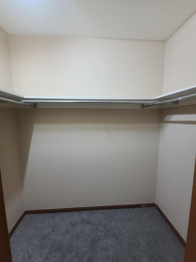 Photo - 1356 Yorkland Rd