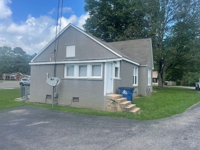 Photo - Desirable Brick Home on Elm Street!