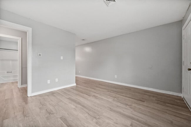 Photo - 1421 Edgecombe Meadows Dr