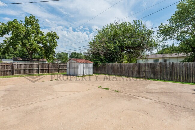 Photo - 4642 S vine Ave Casa