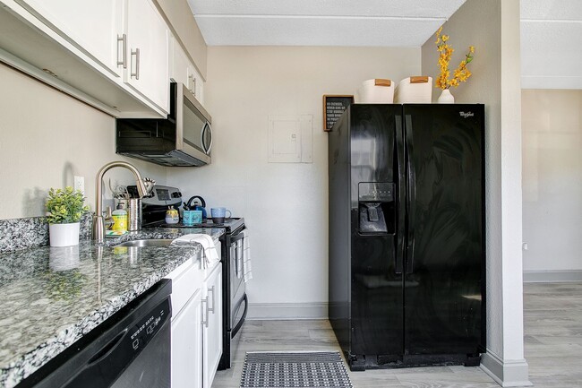 Photo - SoDo Flats | 1 Bedroom Apartments in Downt...