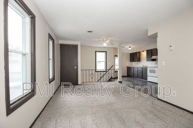 Photo - 346 Eagle St