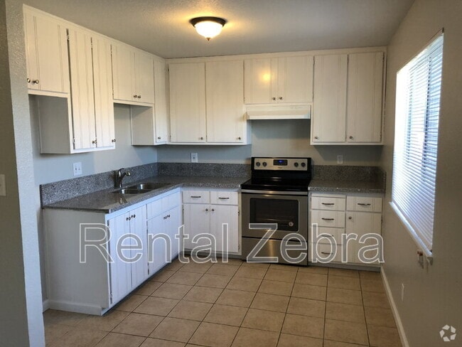 Building Photo - 920 Vermont Ave Rental