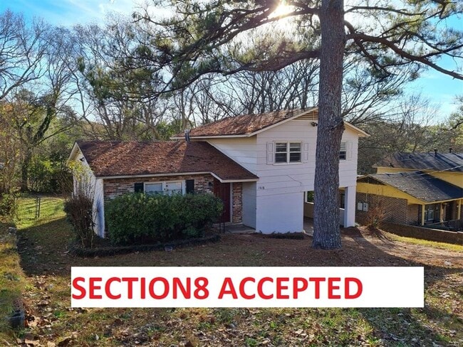 Building Photo - Section8 Accepted