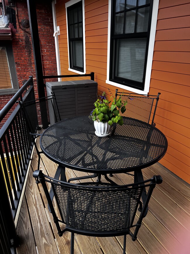 private deck - 45 Market St Apartments Unit .3