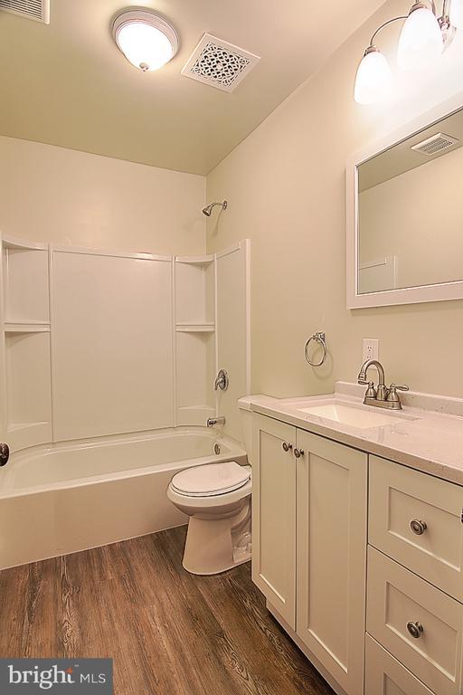 Photo - 658 S Reading Ave Unidad 2ND FLOOR