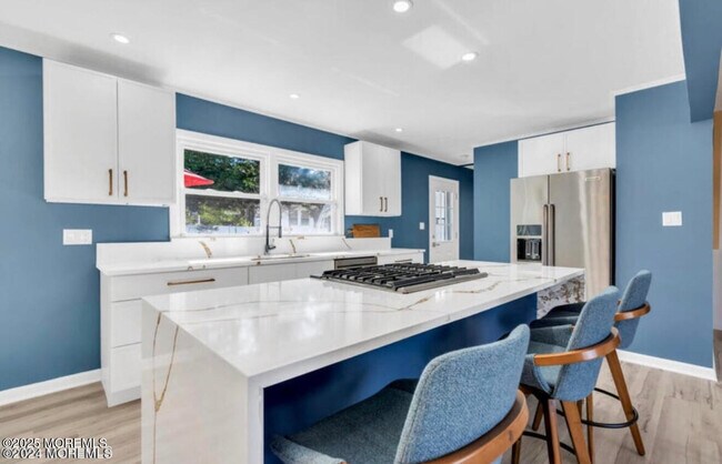 Photo - 70 Avery Ave