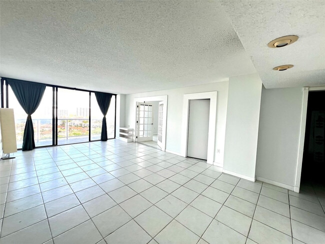 Photo - 20515 E Country Club Dr Unit 1541