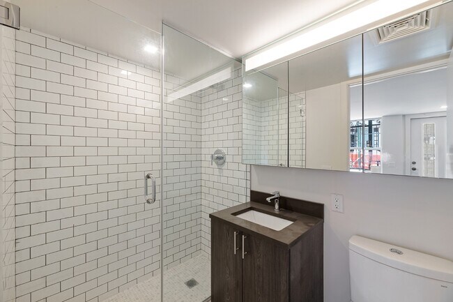 Photo - 163 Ludlow St Unit GE