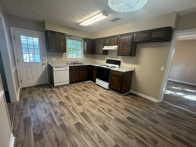 Photo - 228 Hearthstone Dr