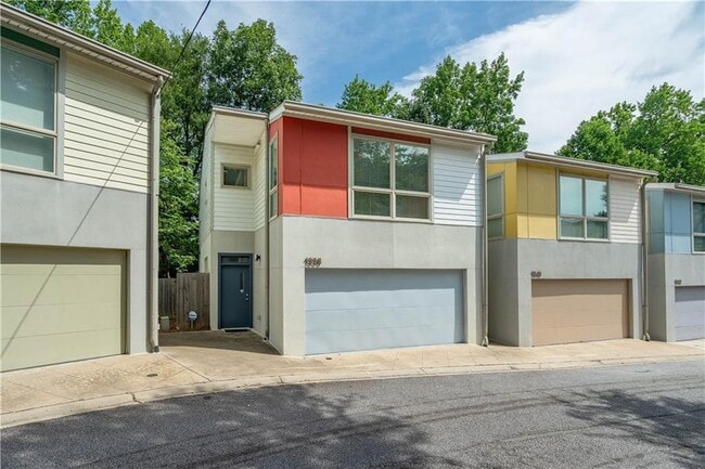 Photo - 1338 Rietveld Row NW