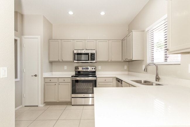 Photo - 1750 W Union Hills Dr