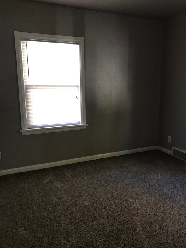 Photo - 408 E Terry St Unit Up