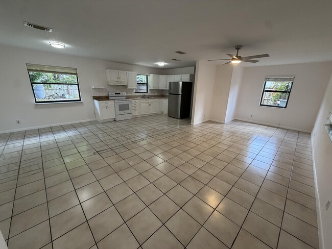 Photo - 17359 Sapp Pl