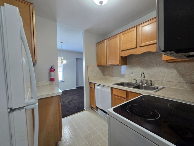 Photo - 30276 Southfield Rd Unit 215