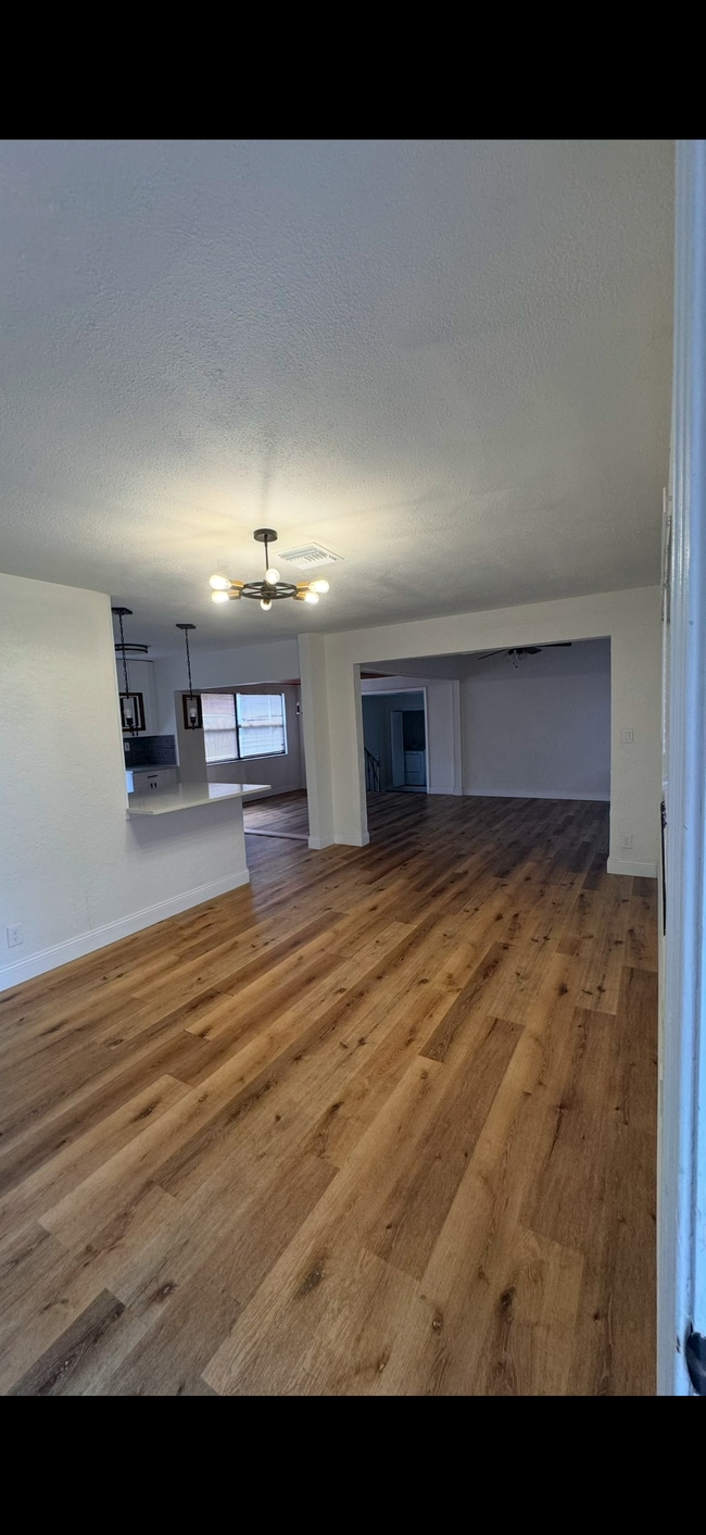 Photo - 4594 10th Ave N