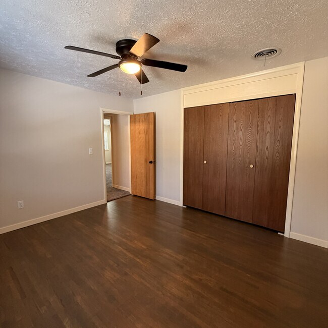 1407 13th St NW Unidad 1407 13th ST NW