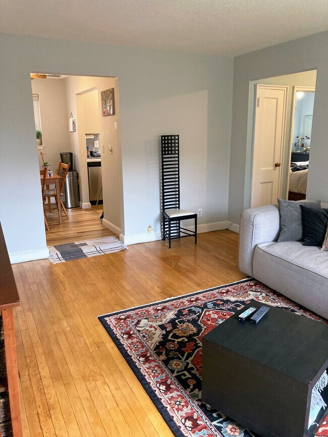 Photo - 32 Saint Paul St Unit 4