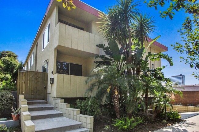 Photo - 1432 16th St, prime Santa Monica location,...