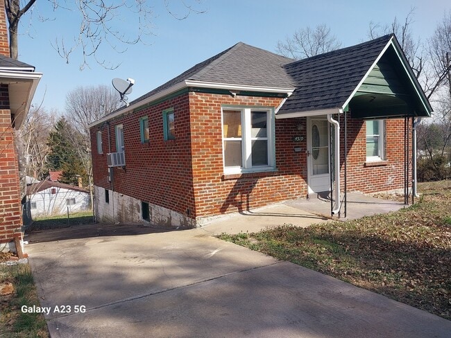 Photo - 4519 June Ave
