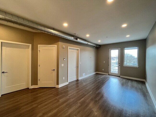 Photo - 625 S Goodman St