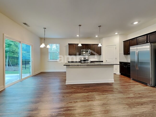 1120 Ashlyn Ct
