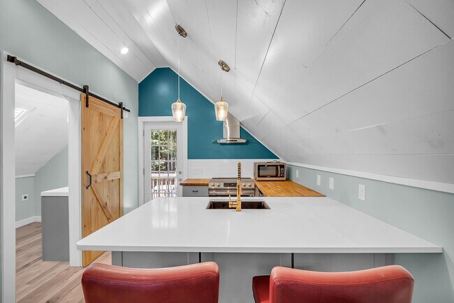 Photo - 10 Wallace Brook Rd