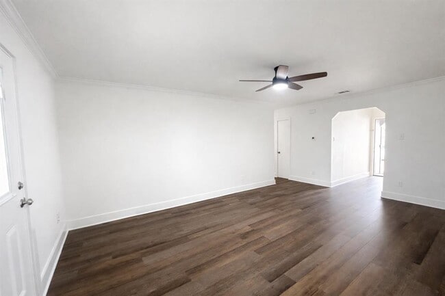 Photo - 5503 Burgundy Dr