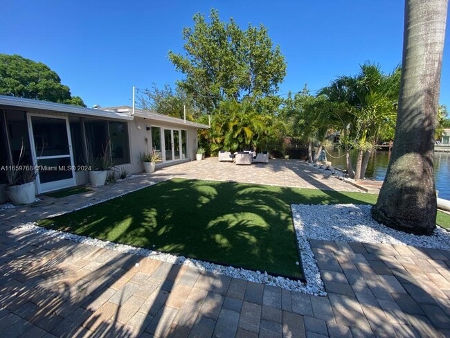 Photo - 1350 NE 30th St