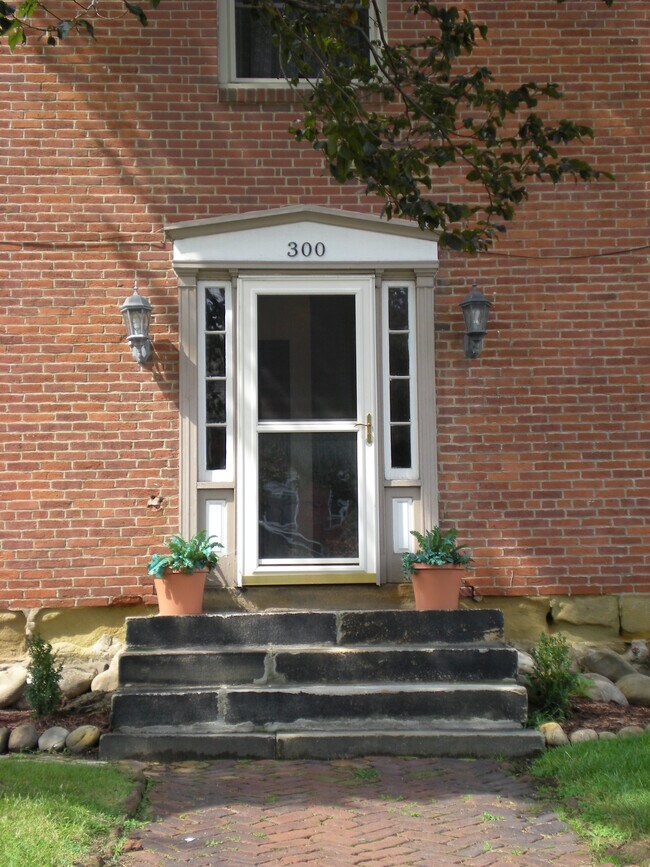 300 3rd St Unit 6